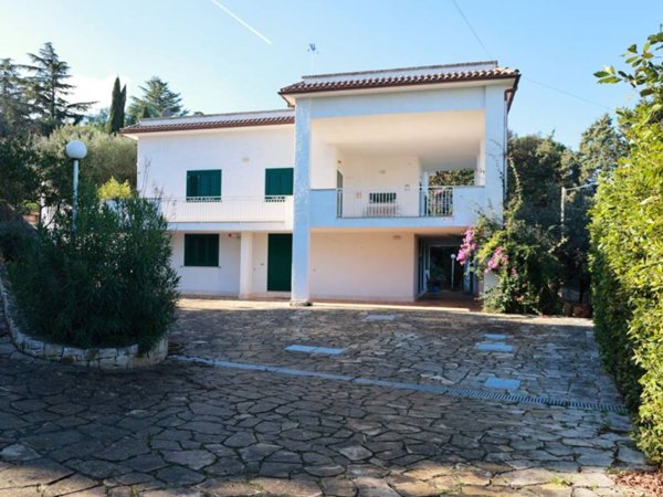 casa indipendente in vendita a Conversano
