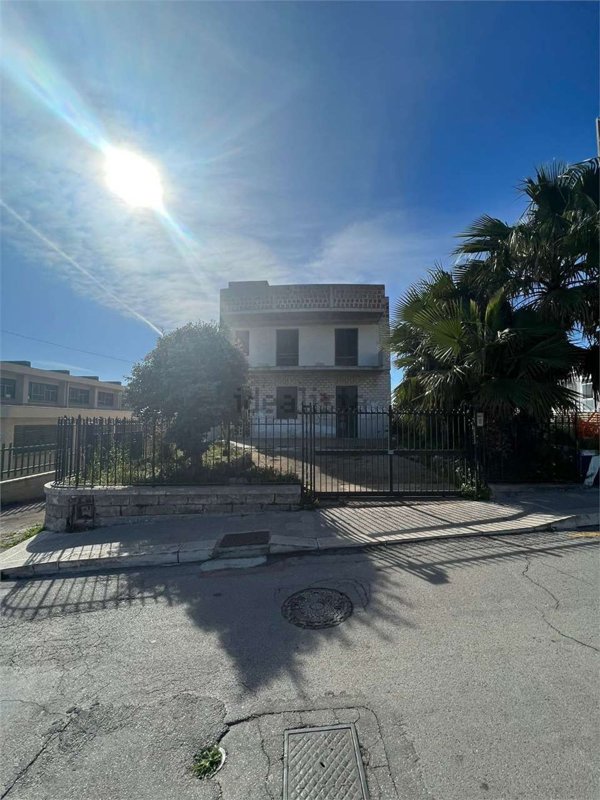 casa indipendente in vendita a Conversano