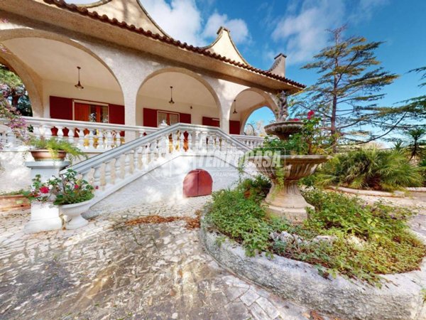 casa indipendente in vendita a Conversano