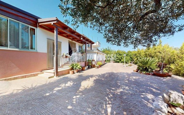 casa indipendente in vendita a Conversano