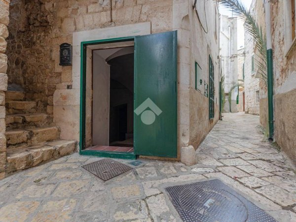 negozio in vendita a Conversano