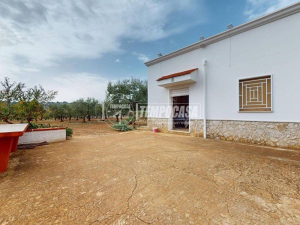 casa indipendente in vendita a Conversano