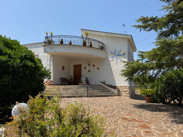 casa indipendente in vendita a Conversano