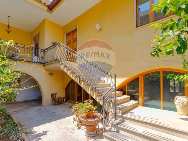 casa indipendente in vendita a Conversano