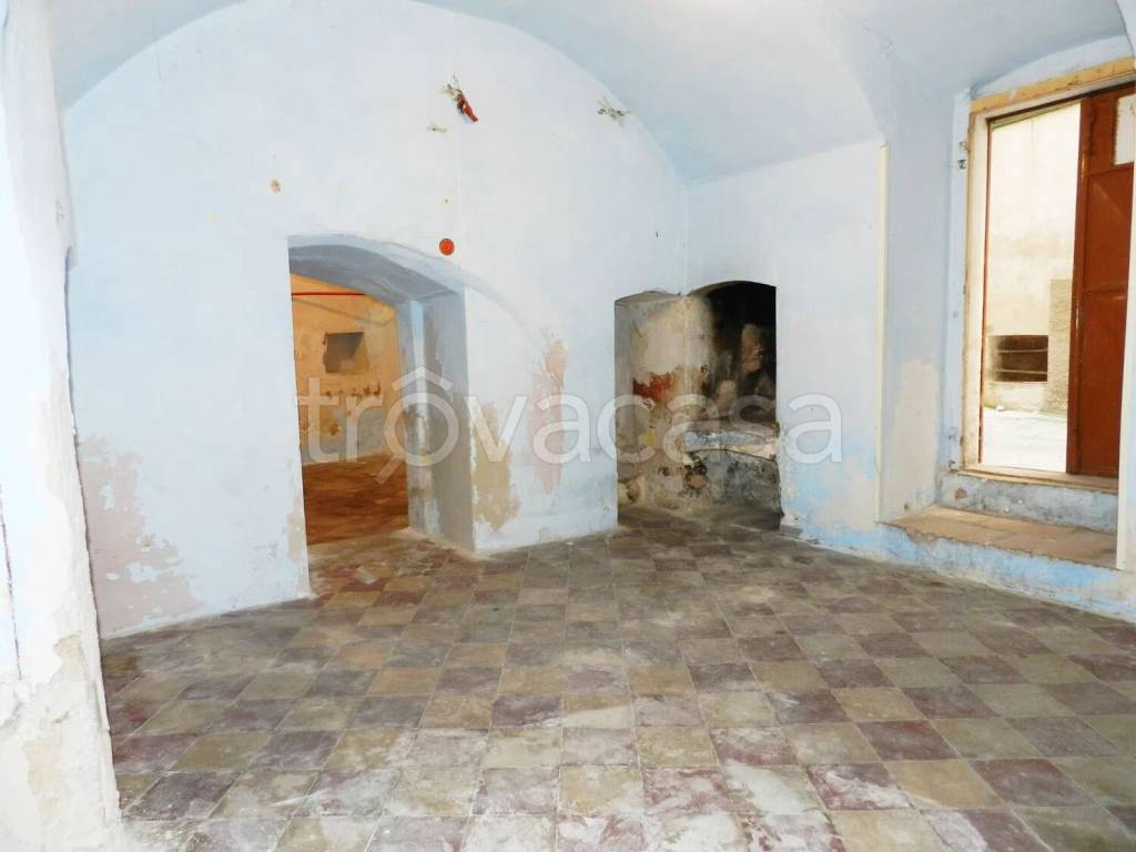 negozio in vendita a Conversano