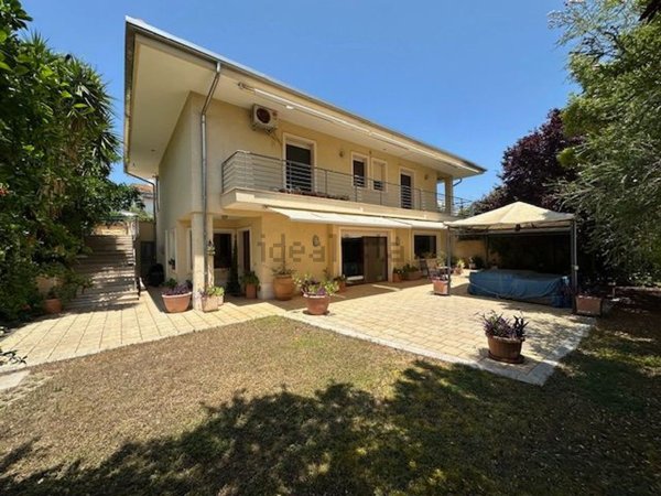 casa indipendente in vendita a Conversano