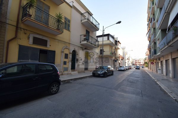 locale commerciale in vendita a Conversano