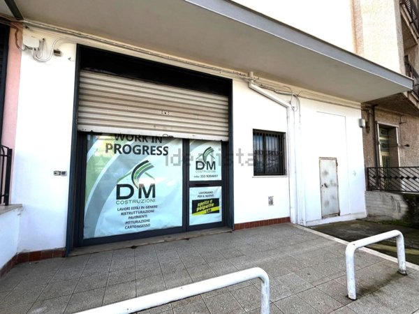 locale commerciale in vendita a Conversano