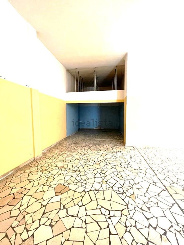 locale commerciale in vendita a Conversano