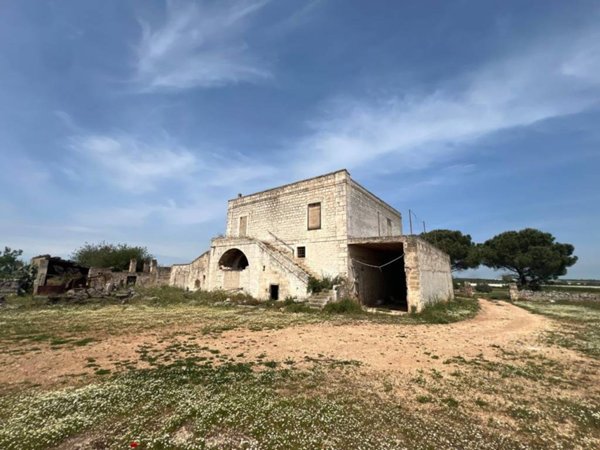 intera palazzina in vendita a Conversano