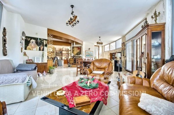 casa indipendente in vendita a Conversano