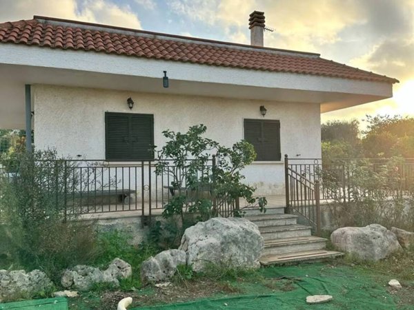casa indipendente in vendita a Conversano