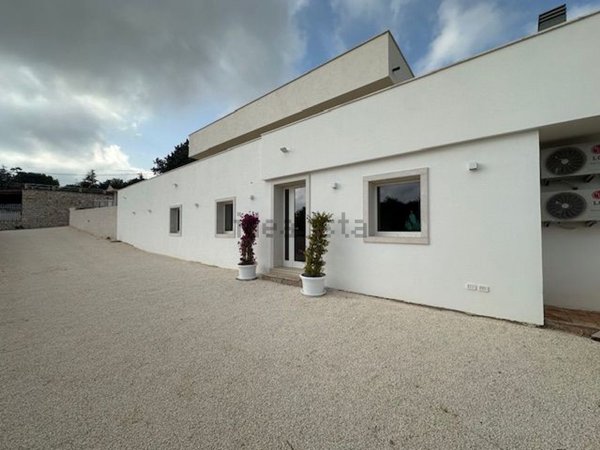 casa indipendente in vendita a Conversano