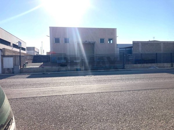 capannone in vendita a Conversano