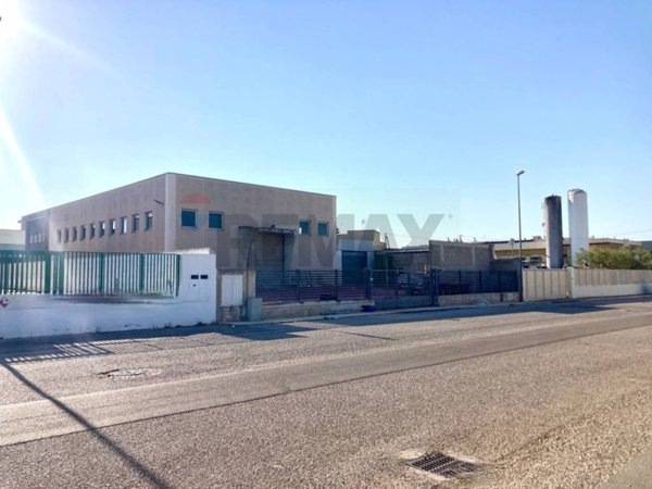 capannone in vendita a Conversano