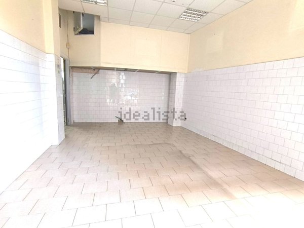 locale commerciale in vendita a Conversano