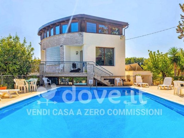 casa indipendente in vendita a Conversano