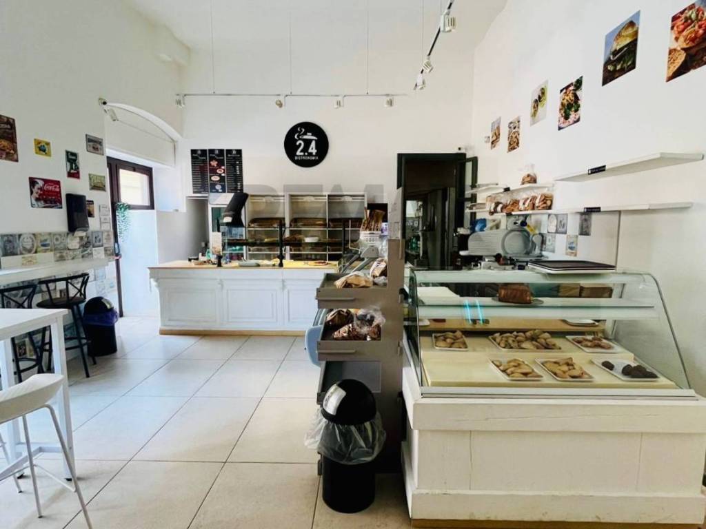 negozio in vendita a Conversano