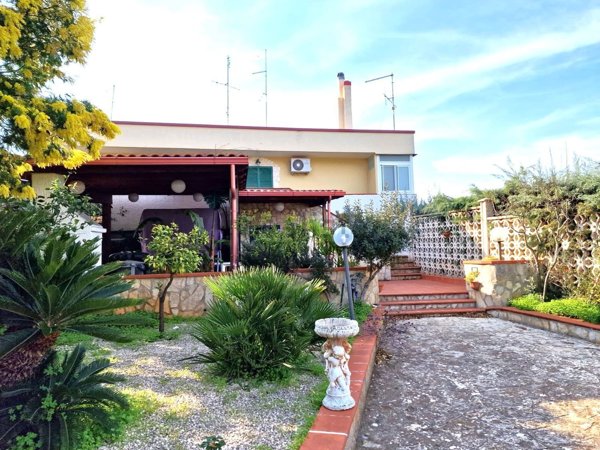 casa indipendente in vendita a Conversano