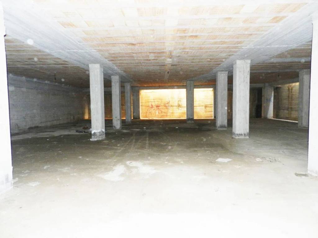 locale commerciale in vendita a Conversano