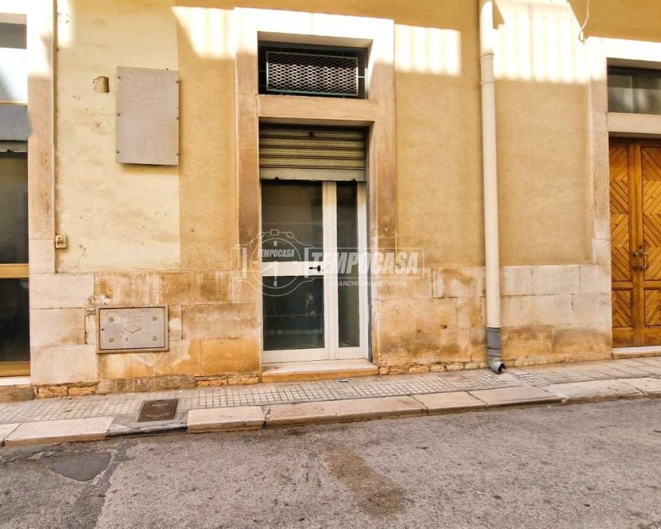 negozio in vendita a Conversano