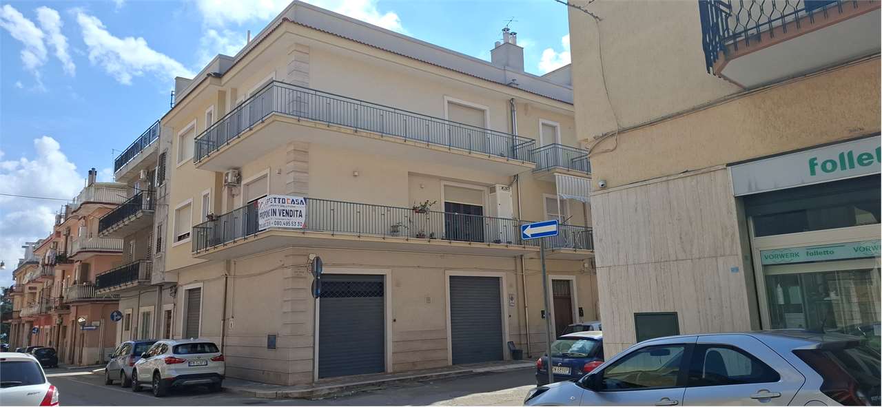 intera palazzina in vendita a Conversano