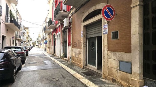 locale commerciale in vendita a Conversano