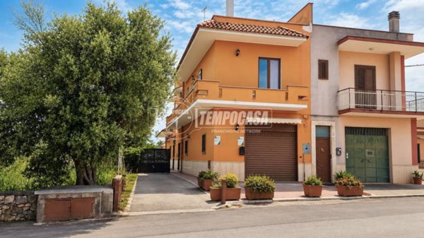 casa indipendente in vendita a Conversano in zona Triggianello