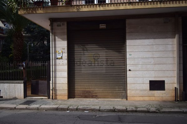 locale commerciale in vendita a Conversano