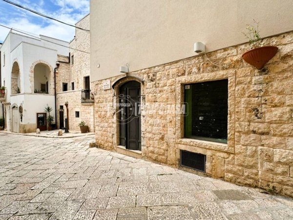 negozio in vendita a Conversano