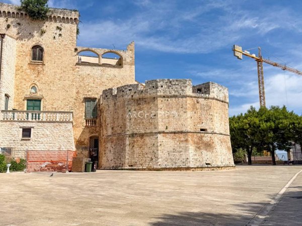 negozio in vendita a Conversano