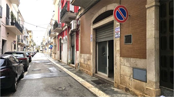 locale commerciale in vendita a Conversano