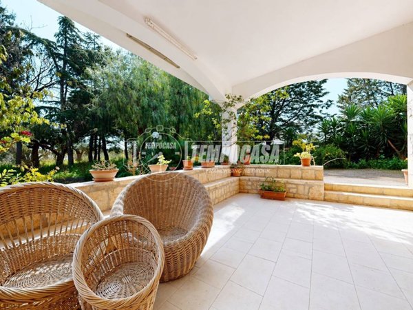 casa indipendente in vendita a Conversano