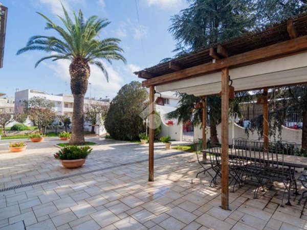 casa indipendente in vendita a Conversano