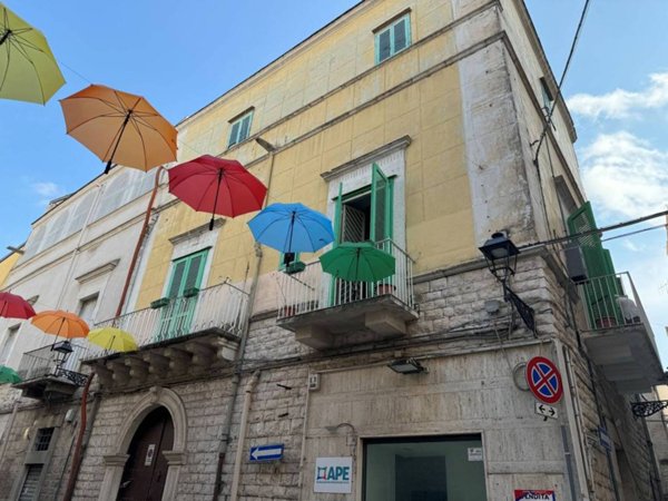 intera palazzina in vendita a Corato in zona Centro Storico