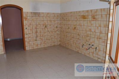 ufficio in vendita a Corato in zona Centro Storico
