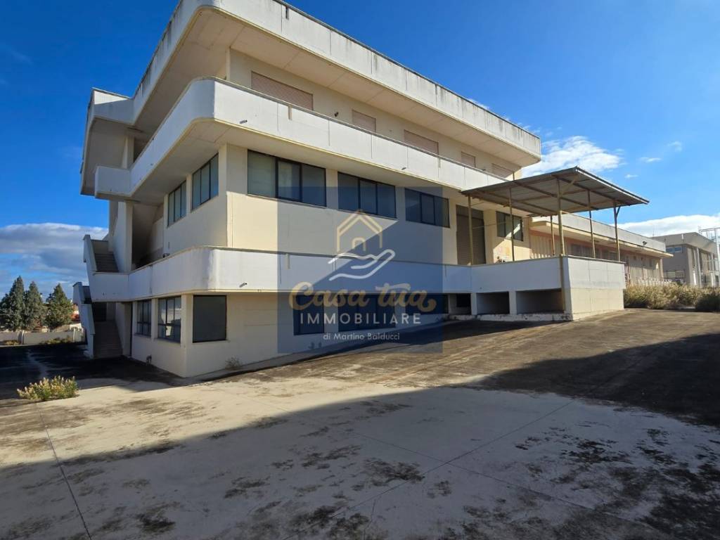 capannone in vendita a Corato