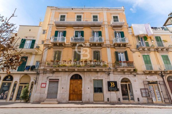 appartamento in vendita a Corato in zona Centro Storico