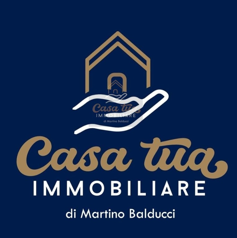 locale commerciale in vendita a Corato