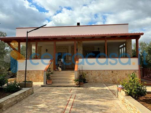 casa indipendente in vendita a Corato