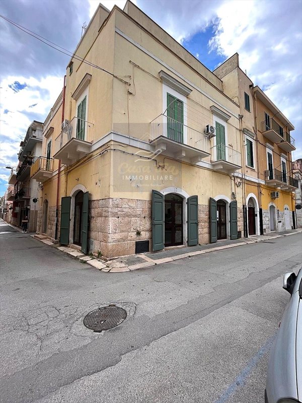 locale commerciale in vendita a Corato
