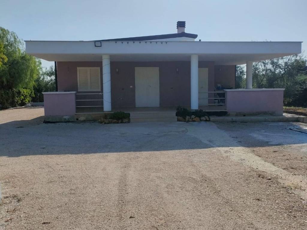 casa indipendente in vendita a Corato
