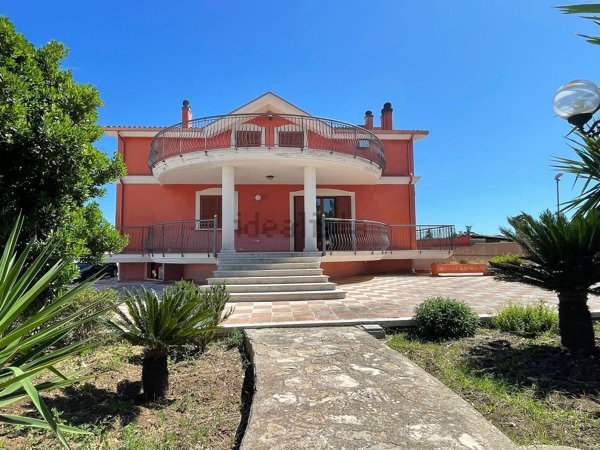 casa indipendente in vendita a Corato