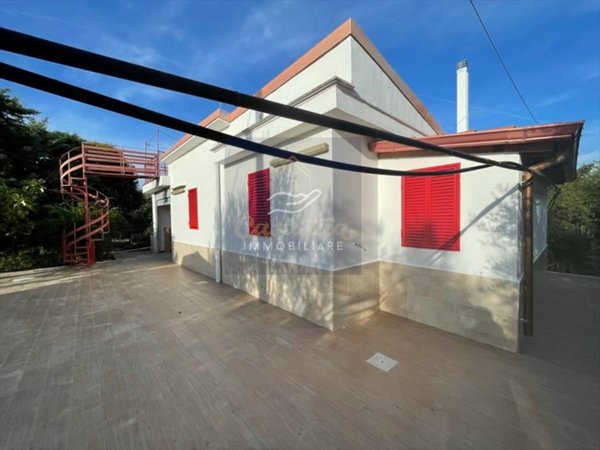 casa indipendente in vendita a Corato