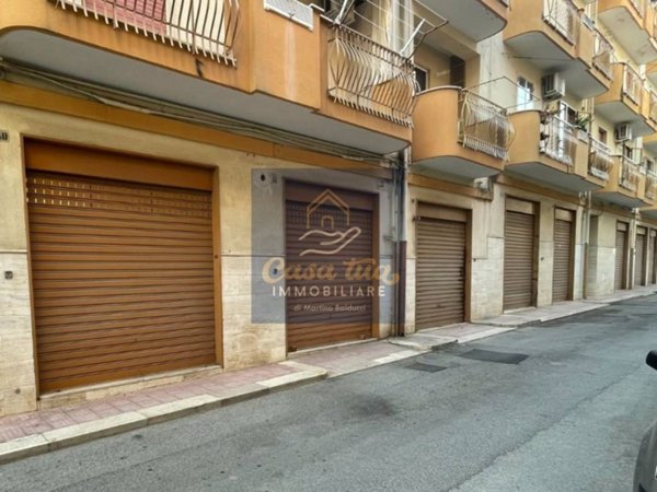 locale commerciale in vendita a Corato