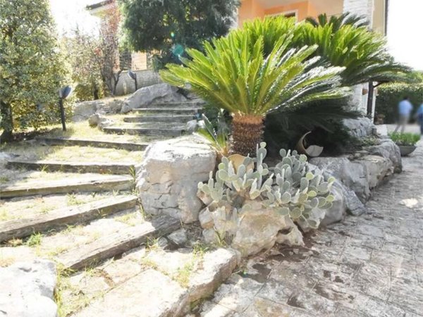 casa indipendente in vendita a Corato