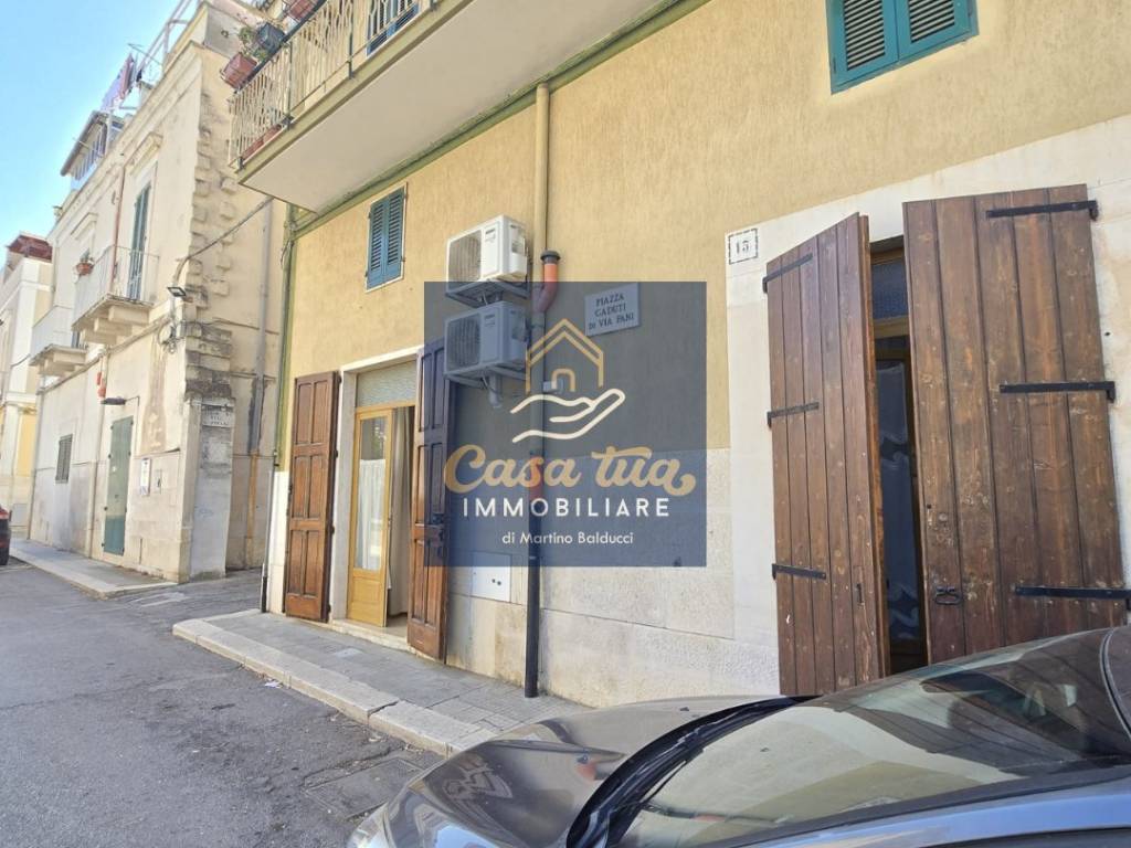 locale commerciale in vendita a Corato