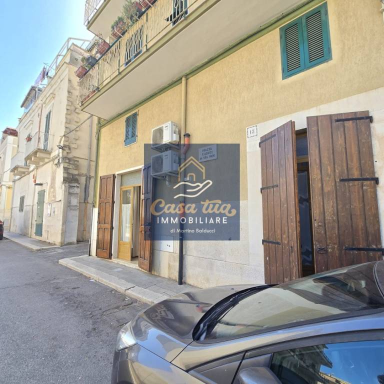 locale commerciale in vendita a Corato