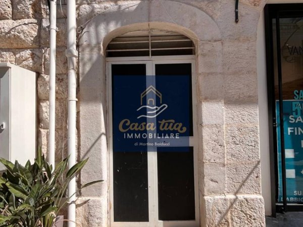locale commerciale in vendita a Corato in zona Centro Storico