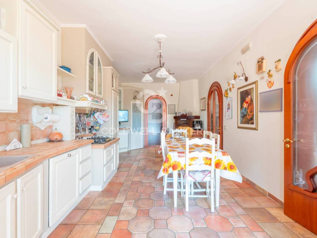 casa indipendente in vendita a Corato in zona Centro Storico
